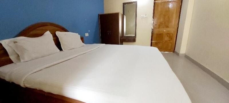Spot On 80624 Hotel Niladri Complex Puri Bagian luar foto