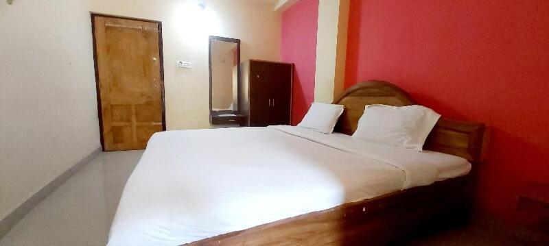 Spot On 80624 Hotel Niladri Complex Puri Bagian luar foto