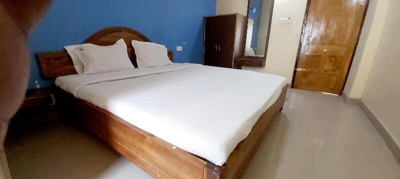 Spot On 80624 Hotel Niladri Complex Puri Bagian luar foto